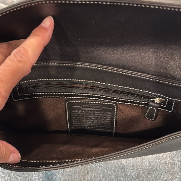 Coach Hampton Black Leather Shoulder Bag with dust bag - Picture 3 of 6